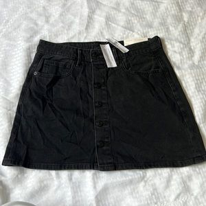 Brand new American Eagle black denim skirt